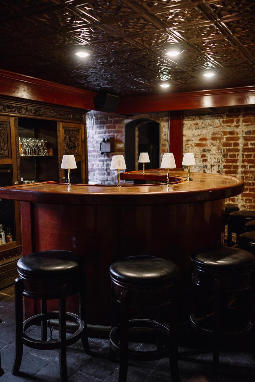 Ironclad Inn And Bourbon Room Fredericksburg Dış mekan fotoğraf