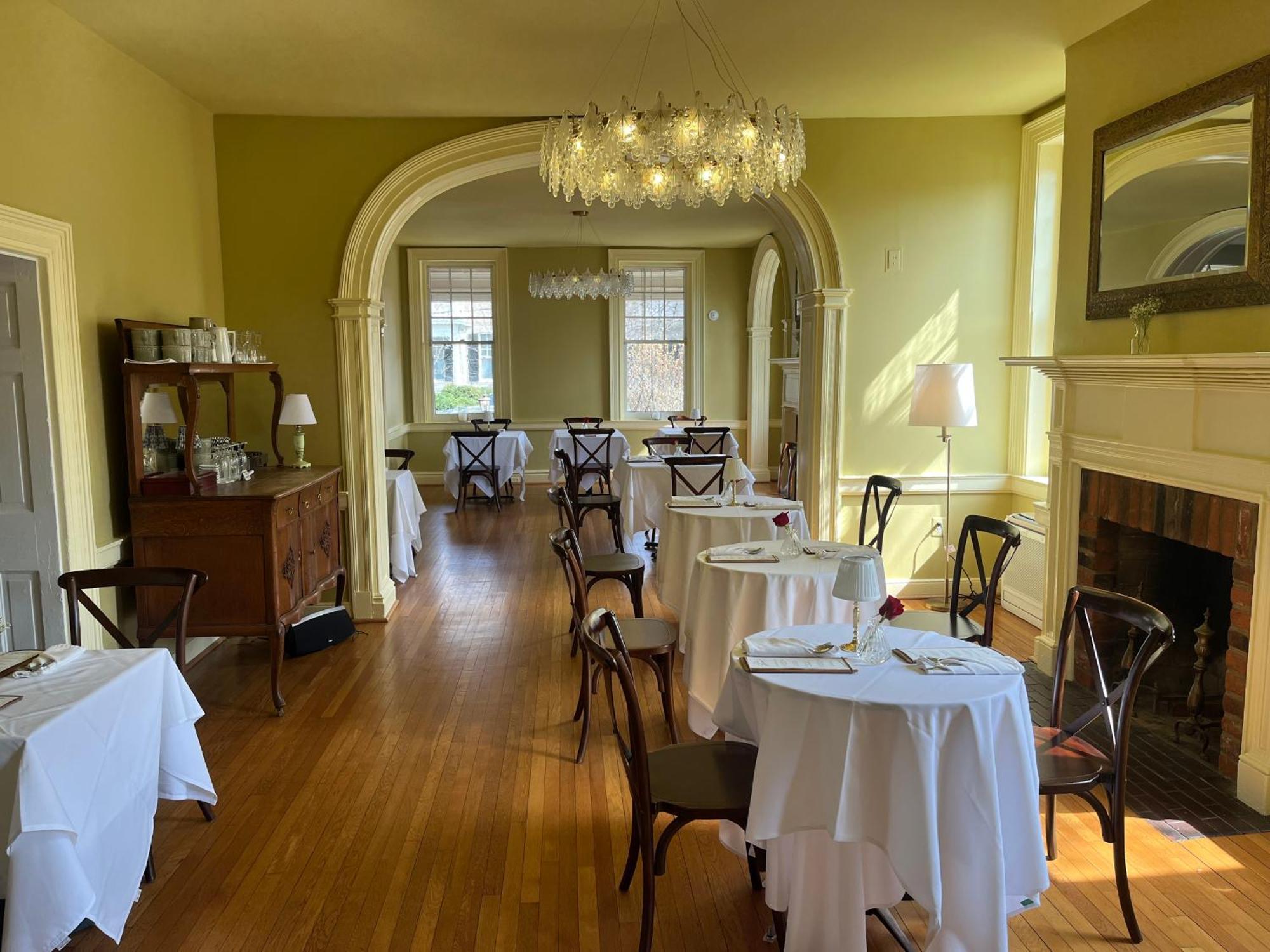 Ironclad Inn And Bourbon Room Fredericksburg Dış mekan fotoğraf